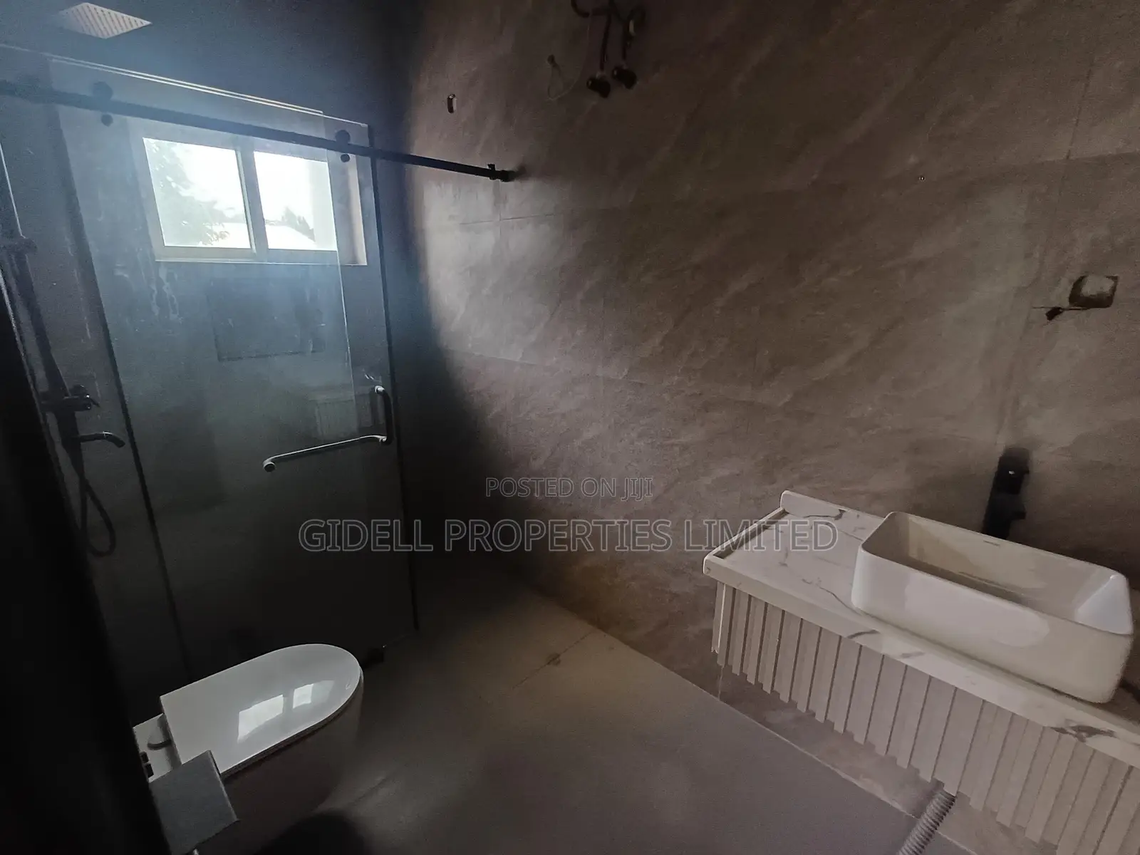 3bdrm Block of Flats in Maitama for rent
