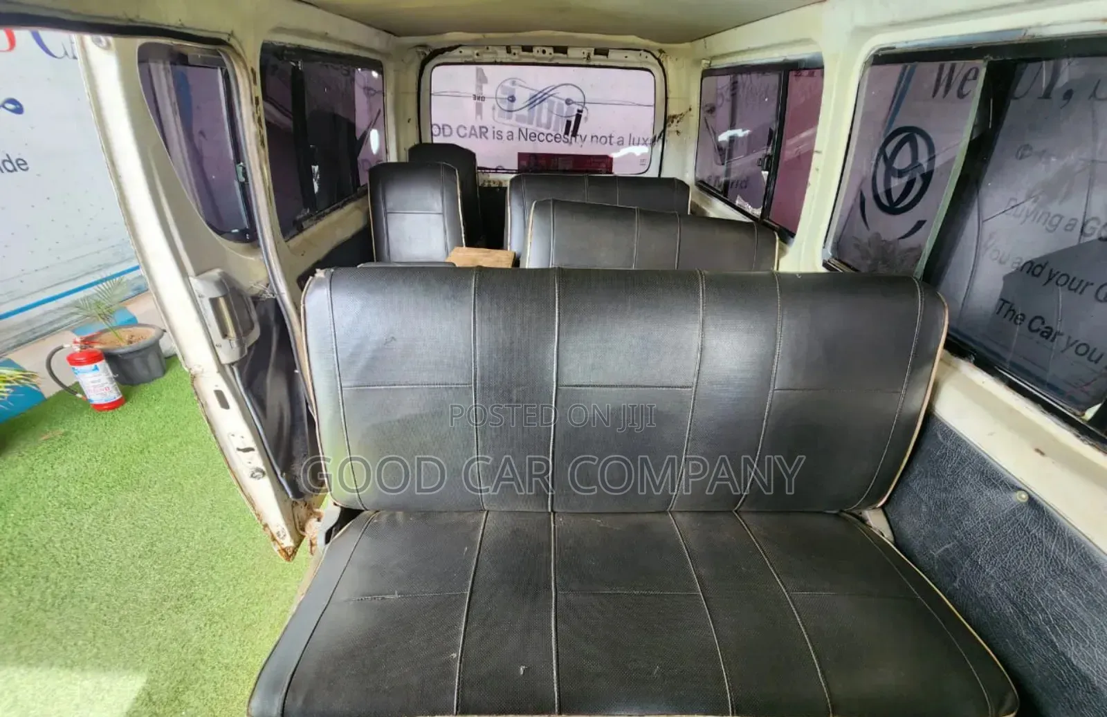 Toyota HiAce 220 2007 White