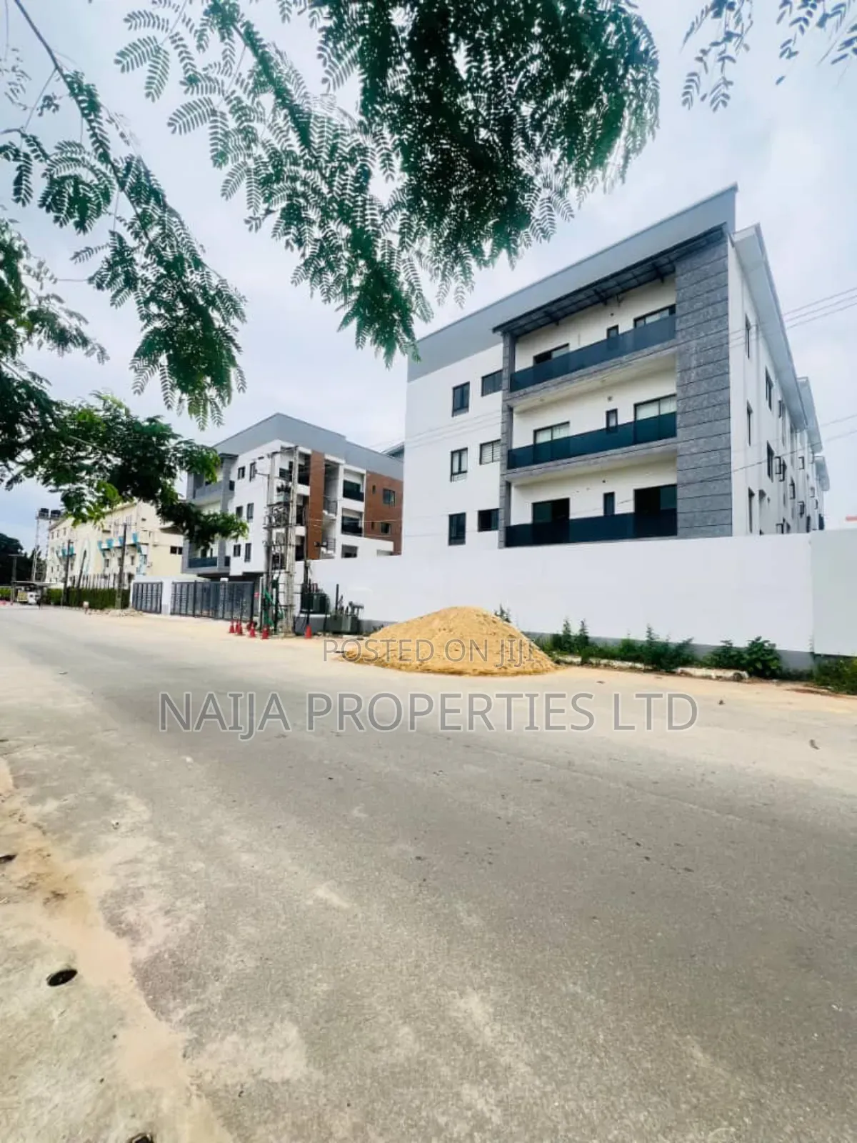 3bdrm Apartment in Ikeja Gra for sale