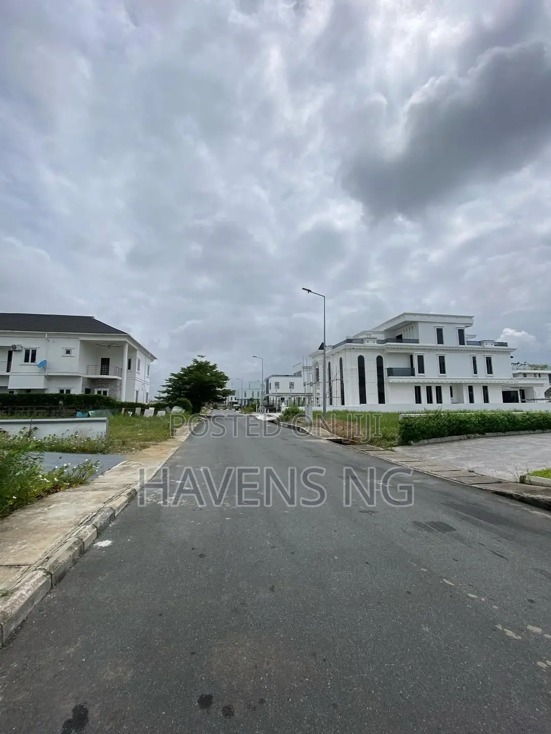 5bdrm Duplex in Ikate for sale