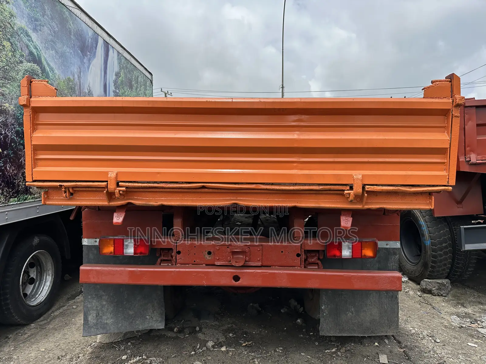 Mercedes Tipper