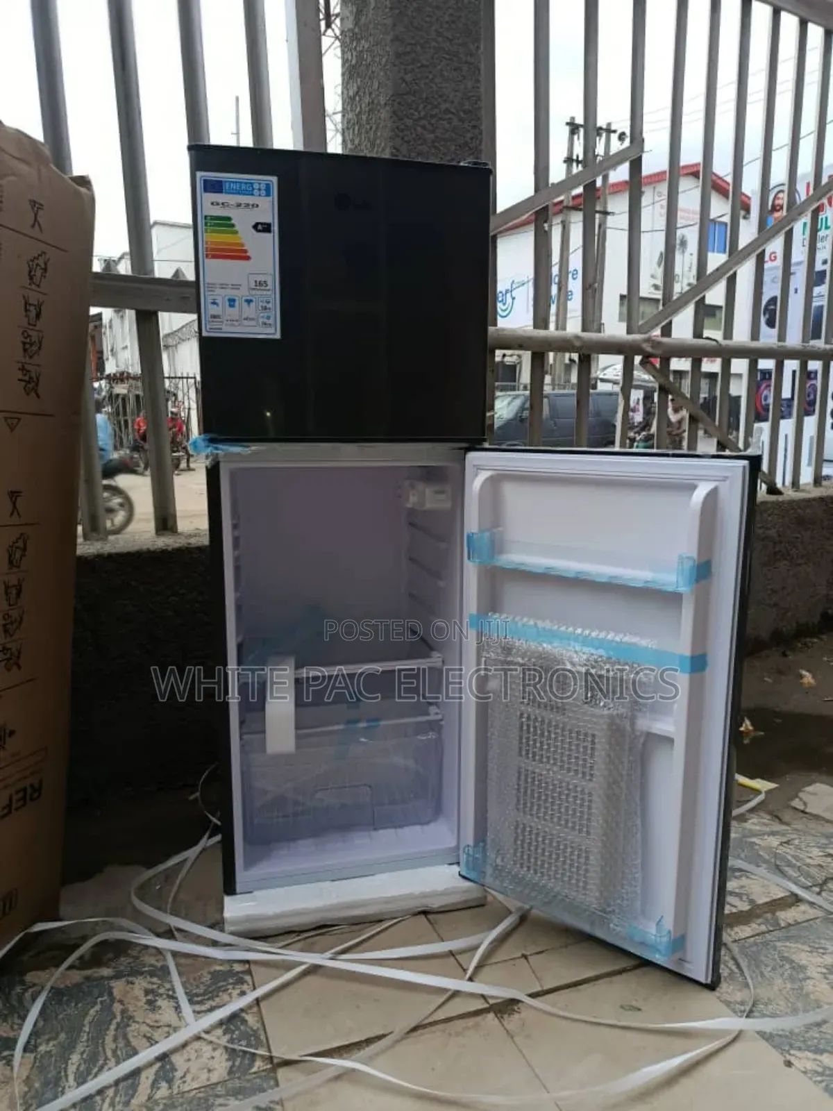 Brand New Lg Fridge 195 L Double Door Energy Saving > 2 Yrs