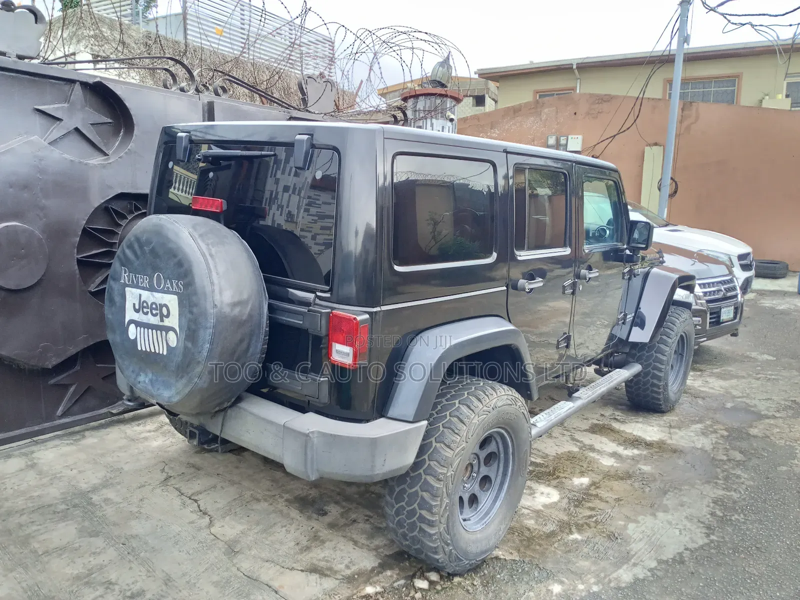 Jeep Wrangler Unlimited Sahara 2012 Black