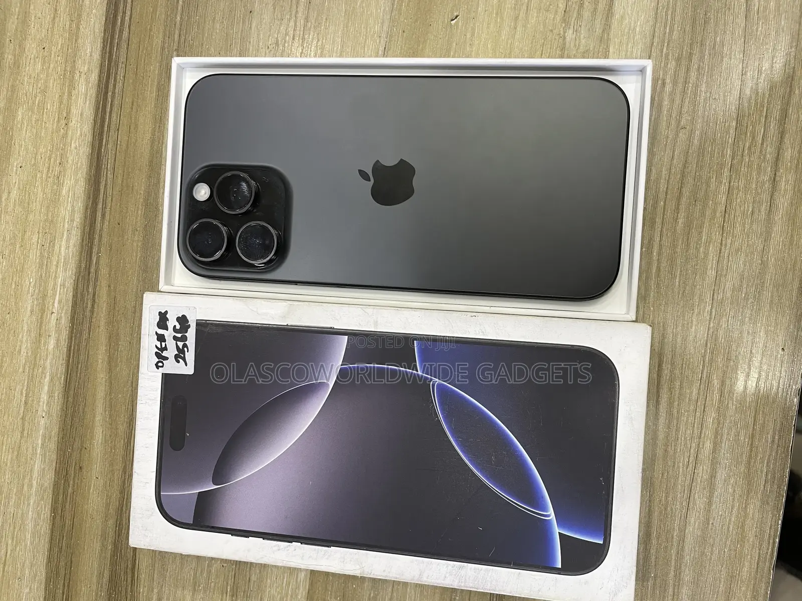New Apple iPhone 16 Pro Max 256 GB Black