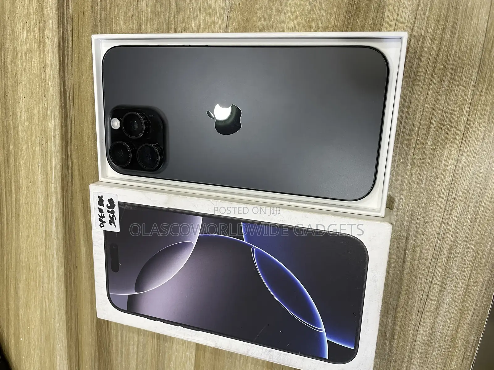 New Apple iPhone 16 Pro Max 256 GB Black