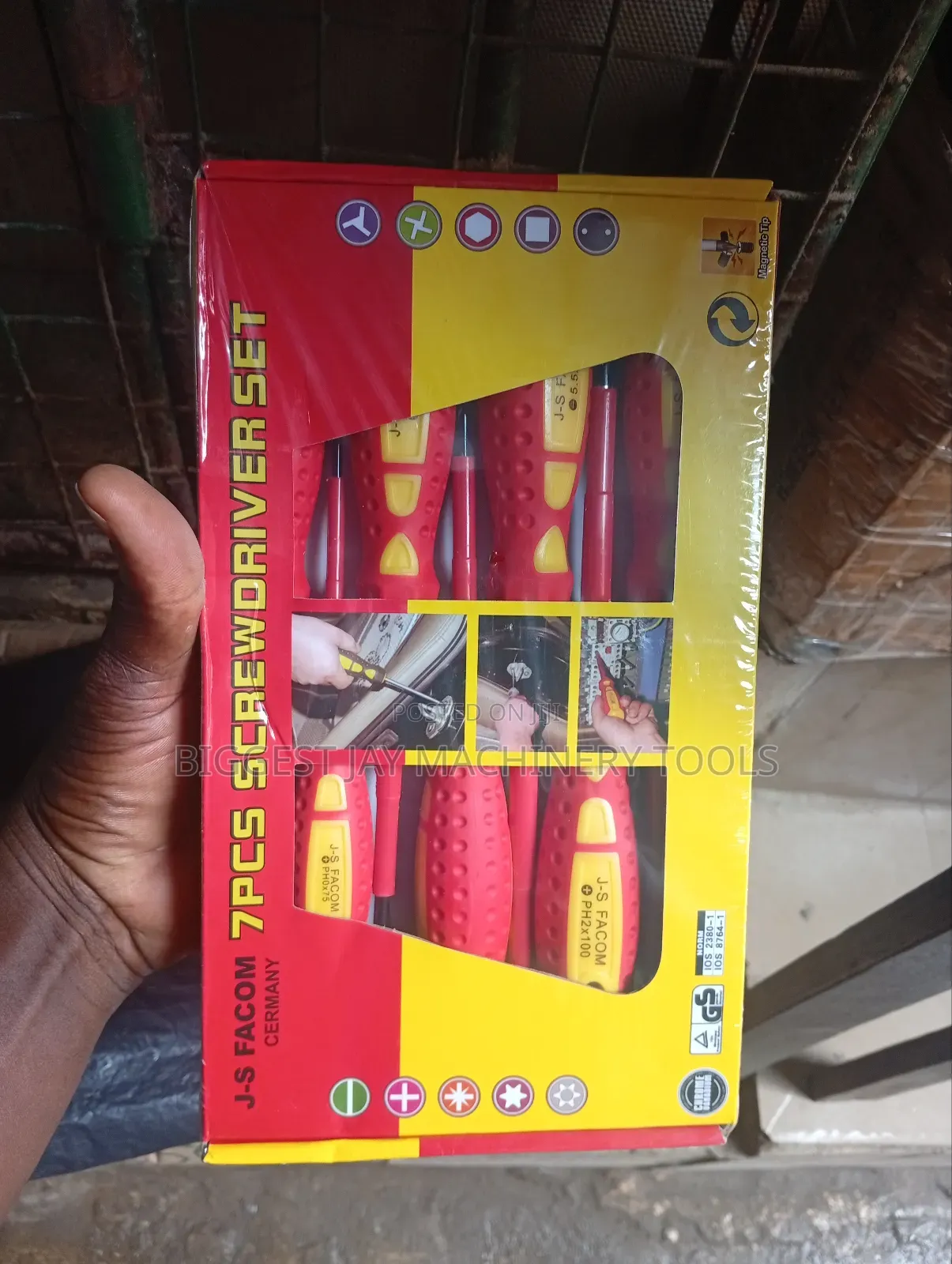 Set of Insulated Screwdriver