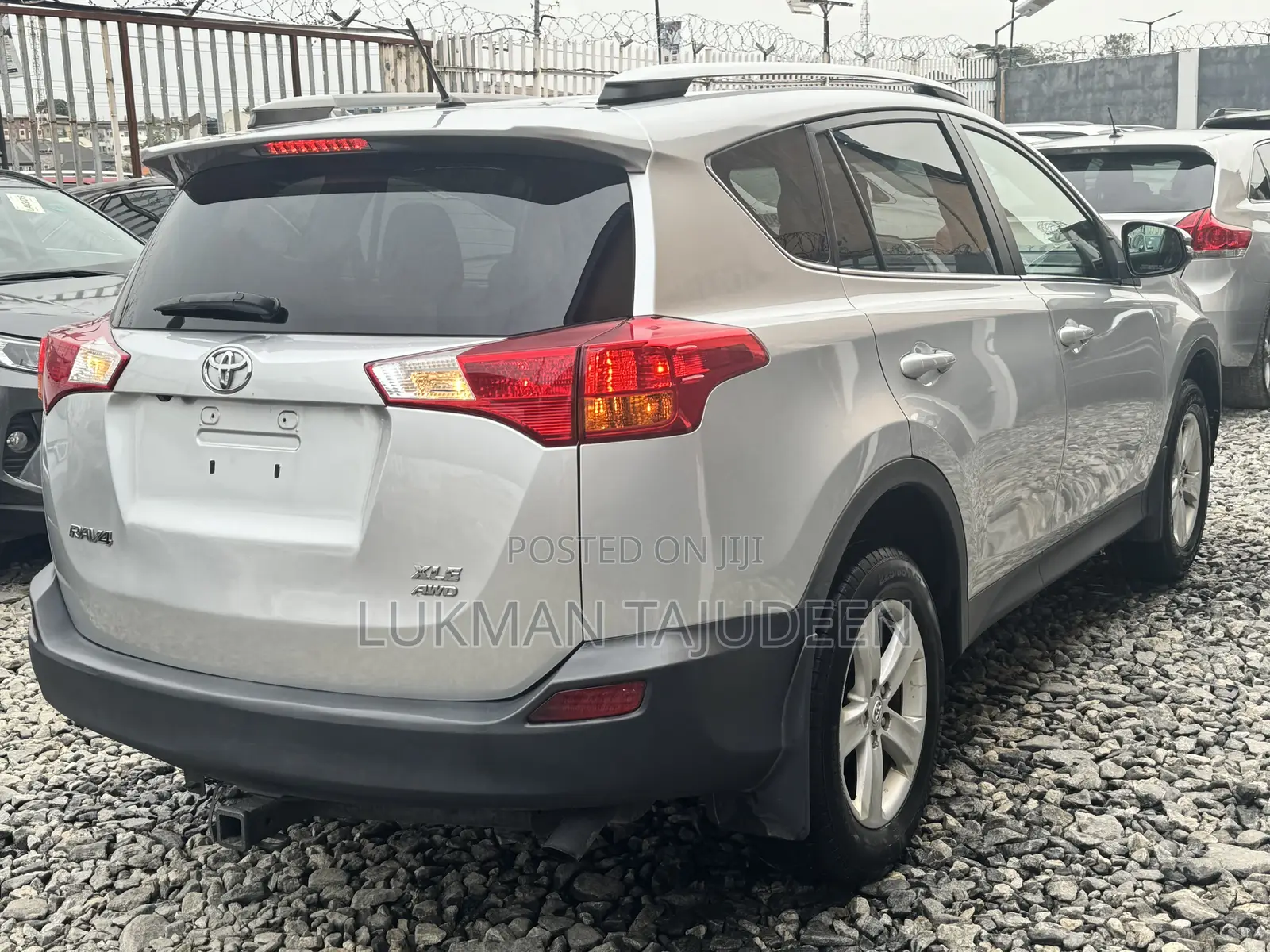 Toyota RAV4 XLE 4dr SUV (2.5L 4cyl 6A) 2014 Silver
