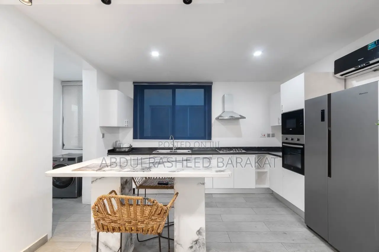 Luxury Two Bedroom Apartment With Pool Gym
