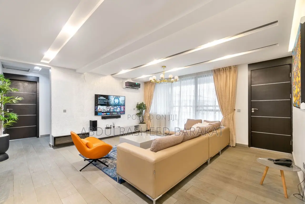 Luxury Two Bedroom Apartment With Pool Gym