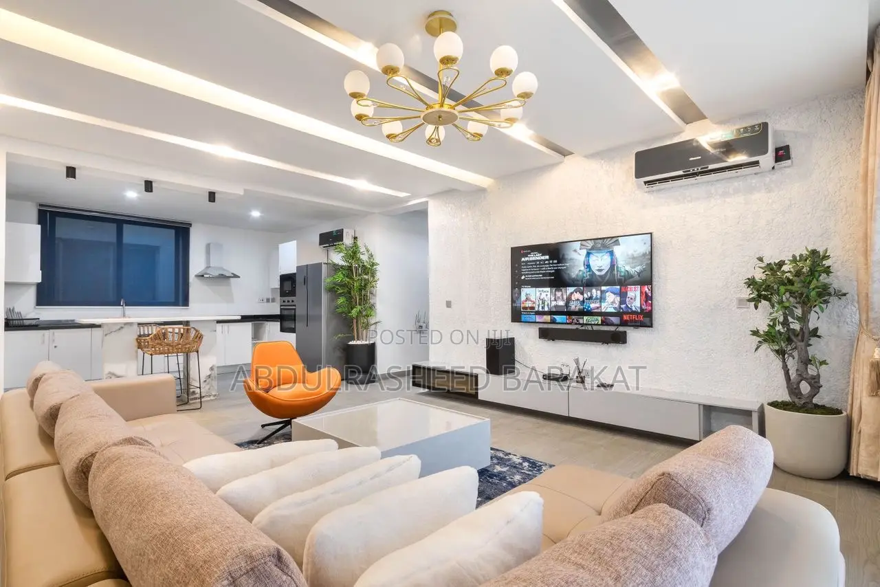 Luxury Two Bedroom Apartment With Pool Gym