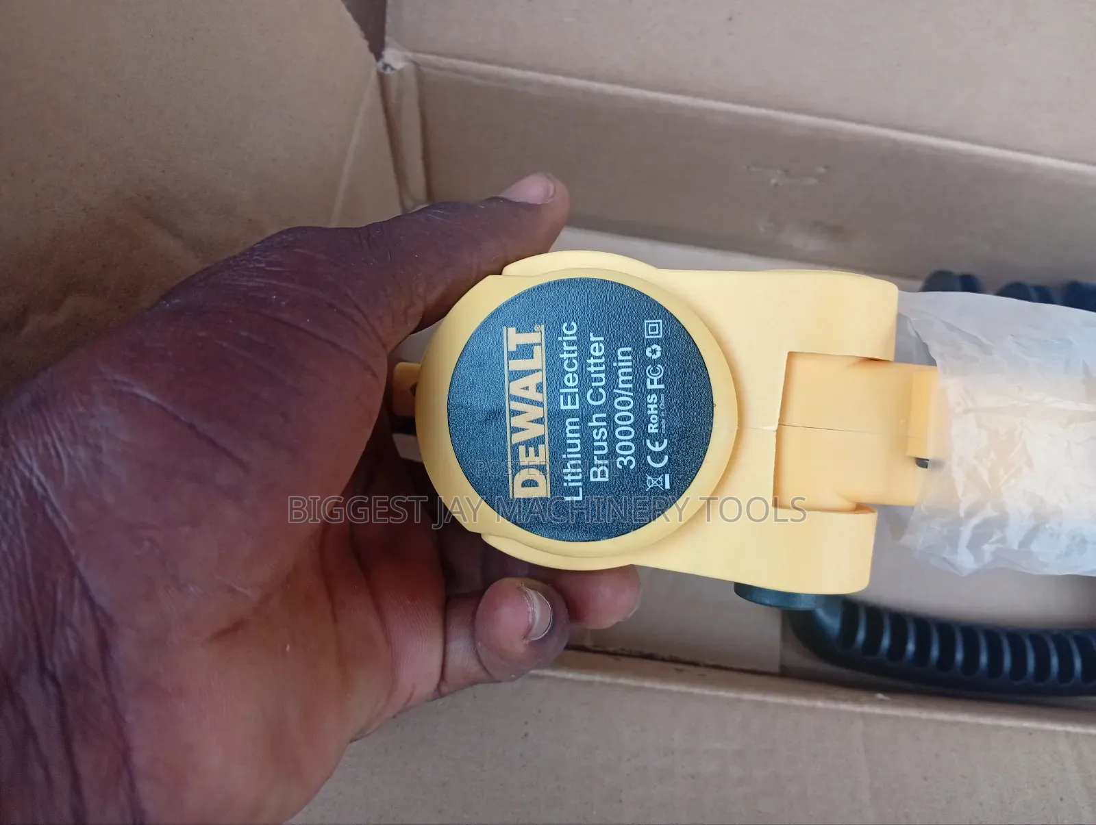 Grass/Brush Cutter Machine Battery Dewalt