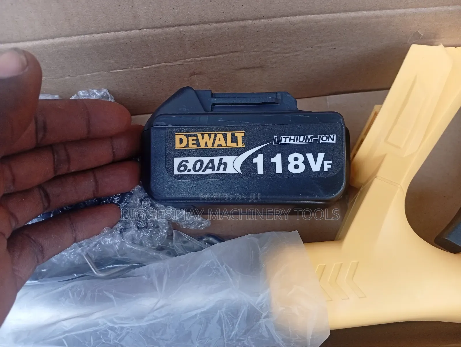 Grass/Brush Cutter Machine Battery Dewalt