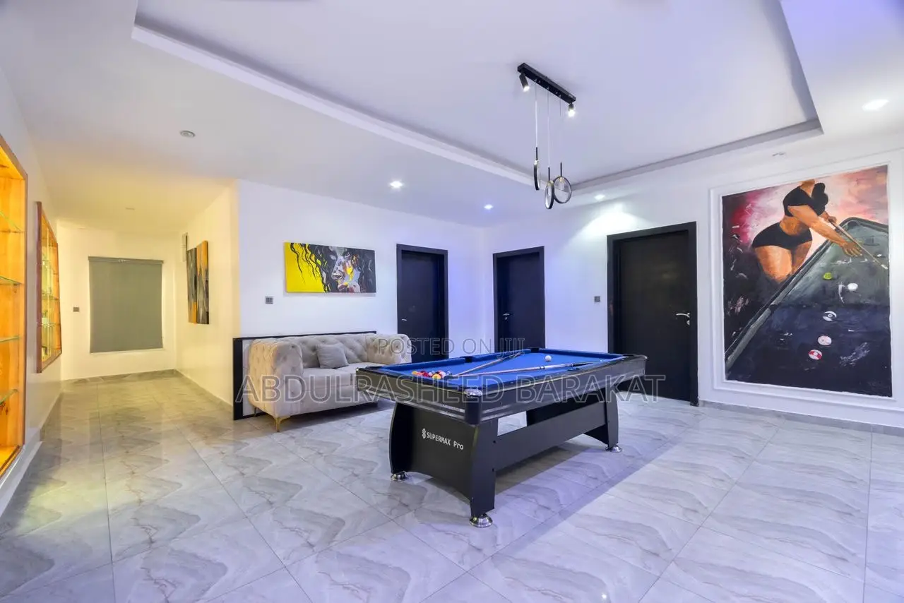 Luxury Three Bedroom Maisonette With Snooker Ps5