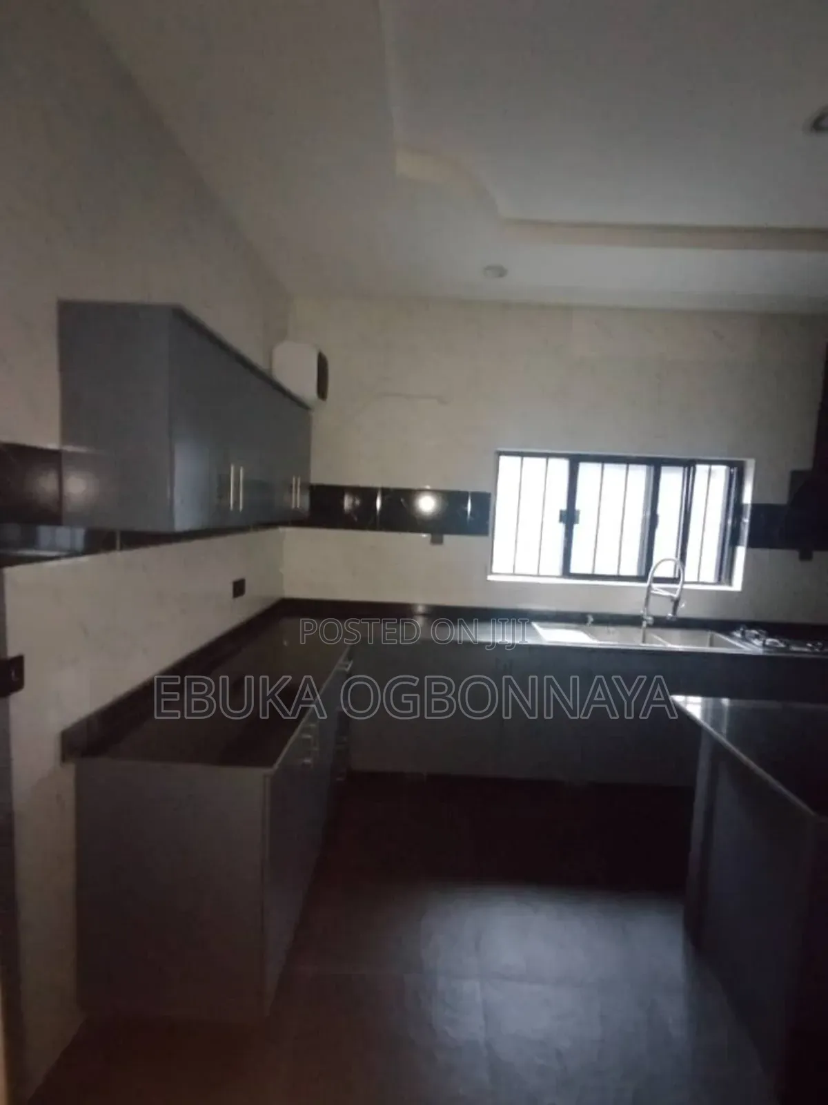 4bdrm Duplex in Peter Odili Road,, Obio-Akpor for sale