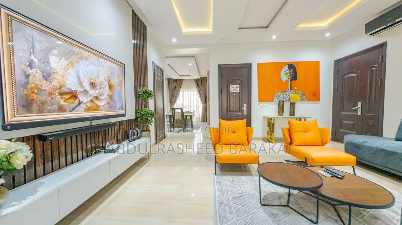 Luxury Three Bedroom Apartment With Snooker Balcony