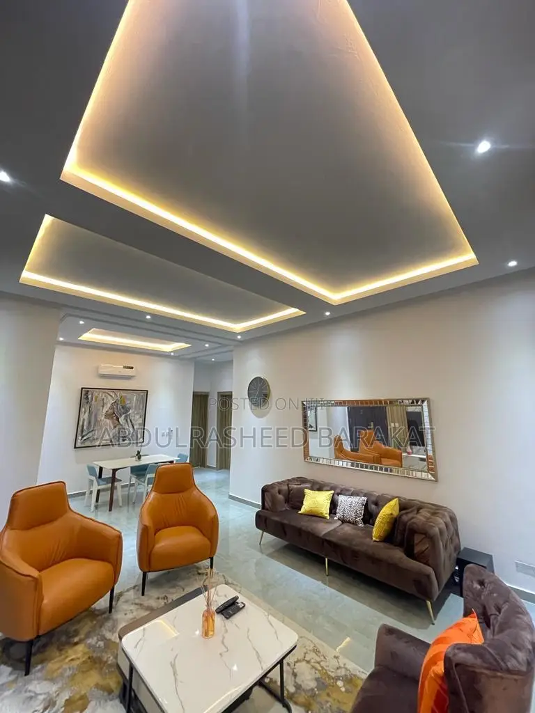 Luxury Three Bedroom Apartment With Balcony