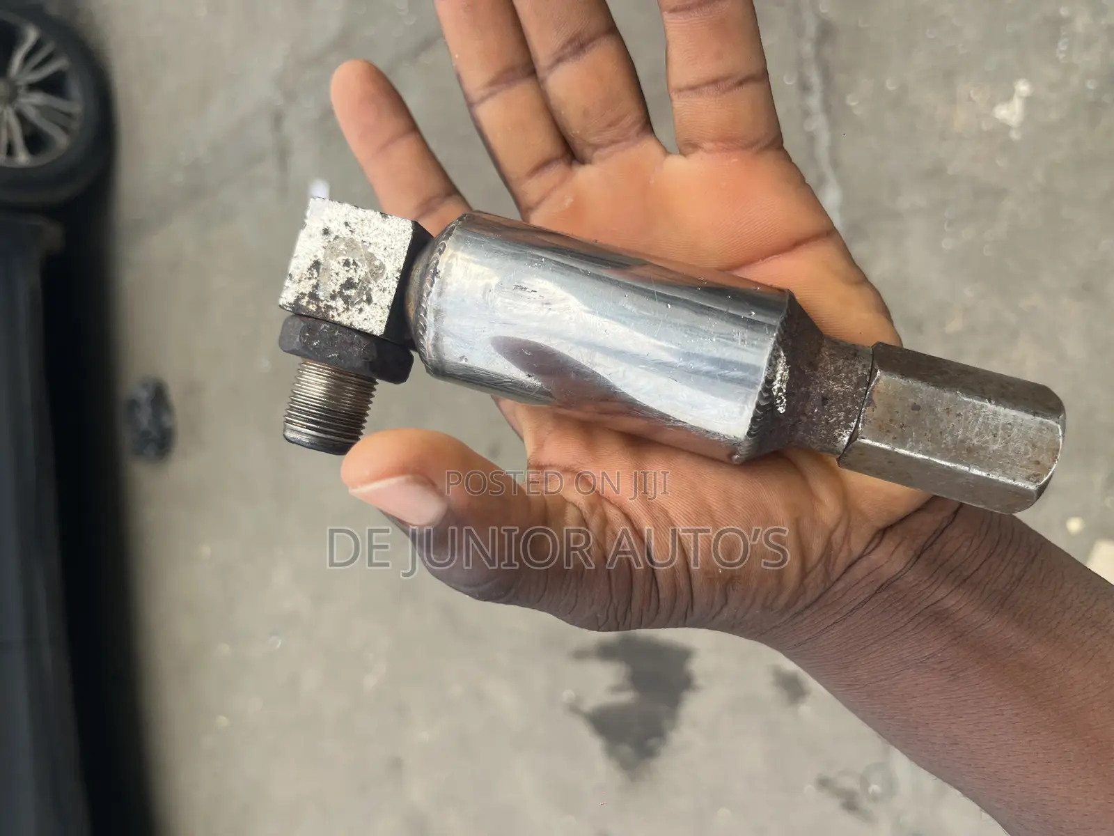Oxygen Sensor Adapter That Has Catalyst Inside