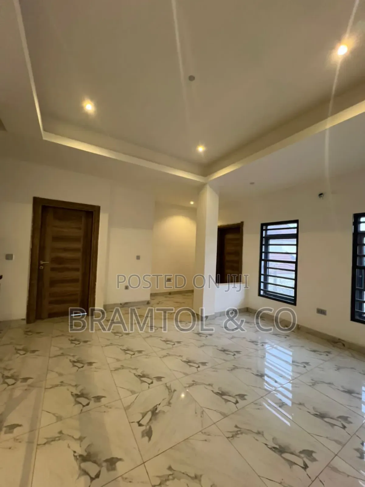 4bdrm Townhouse / Terrace in Maitama for rent