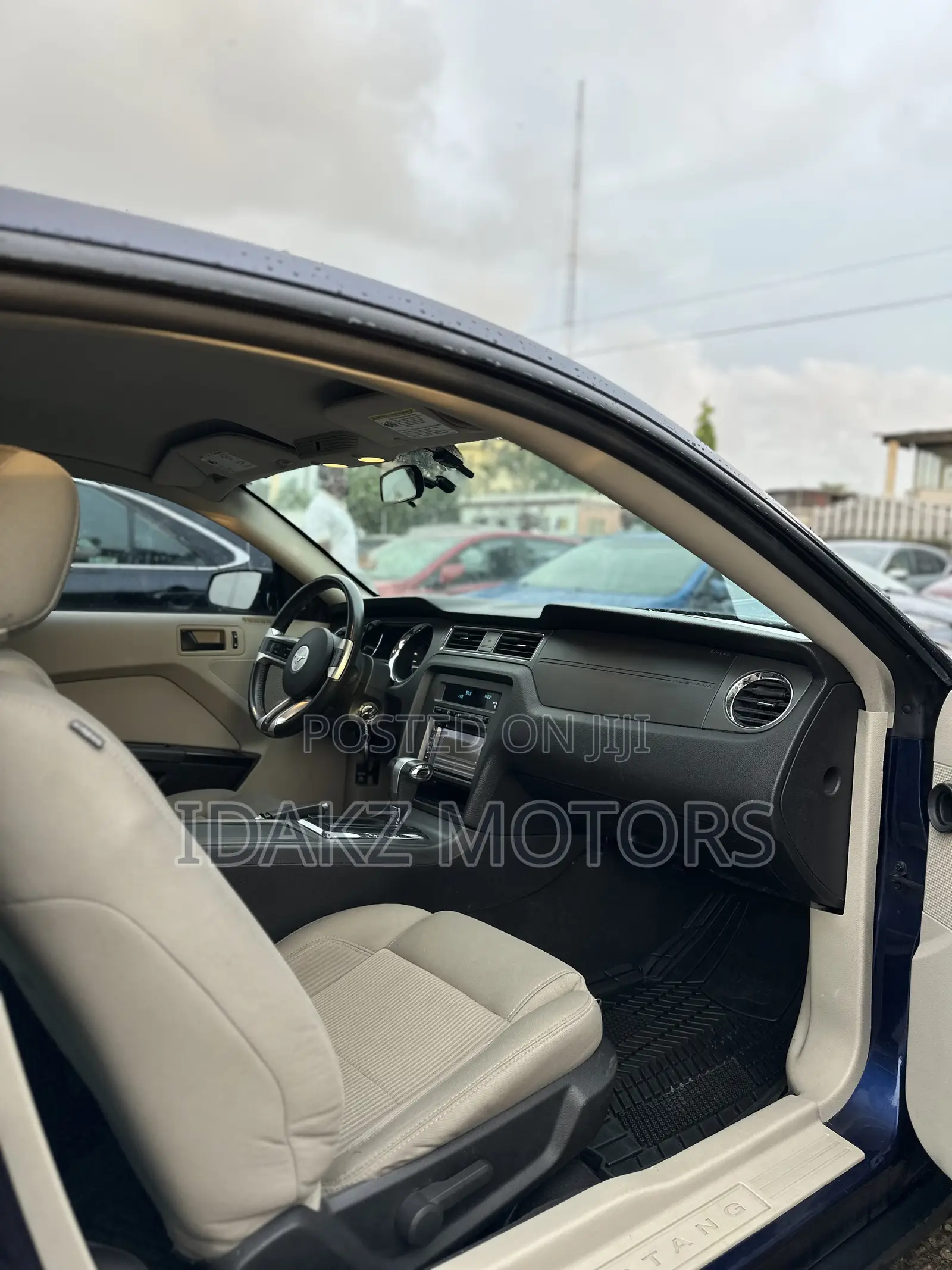 Ford Mustang V6 Premium 2010 Blue