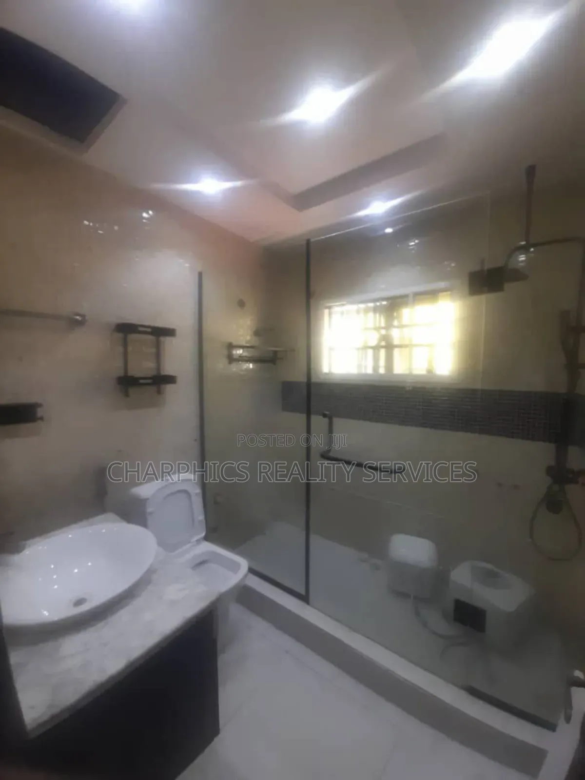 5bdrm Duplex in Lekki for sale
