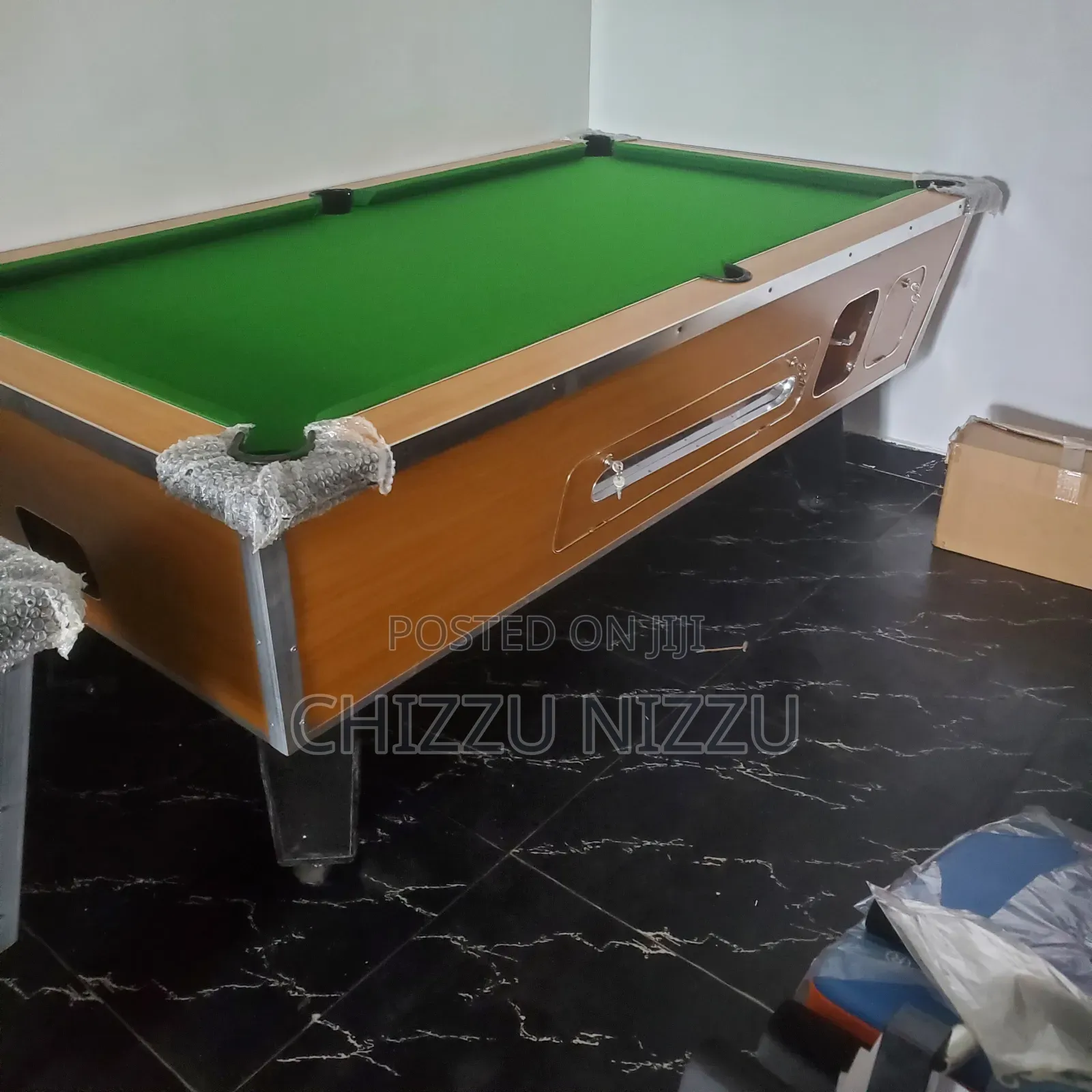 Standard Size Snooker Billiard Pool Table
