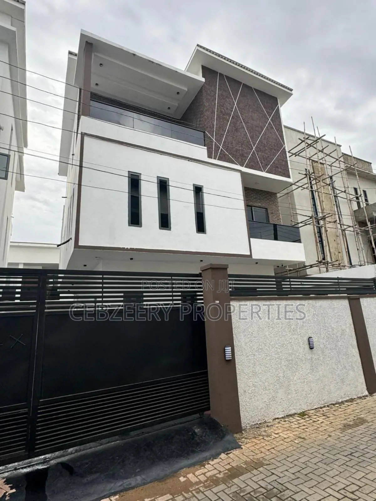 5bdrm Duplex in GRA Phase 2 Shangisha for rent