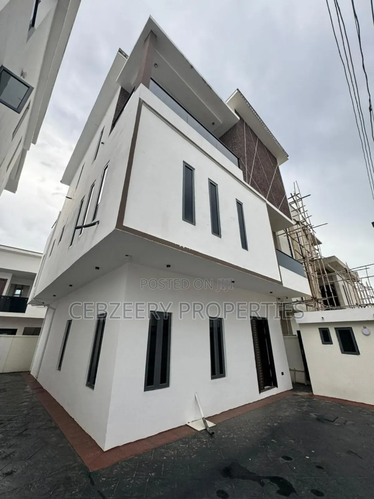 5bdrm Duplex in GRA Phase 2 Shangisha for rent