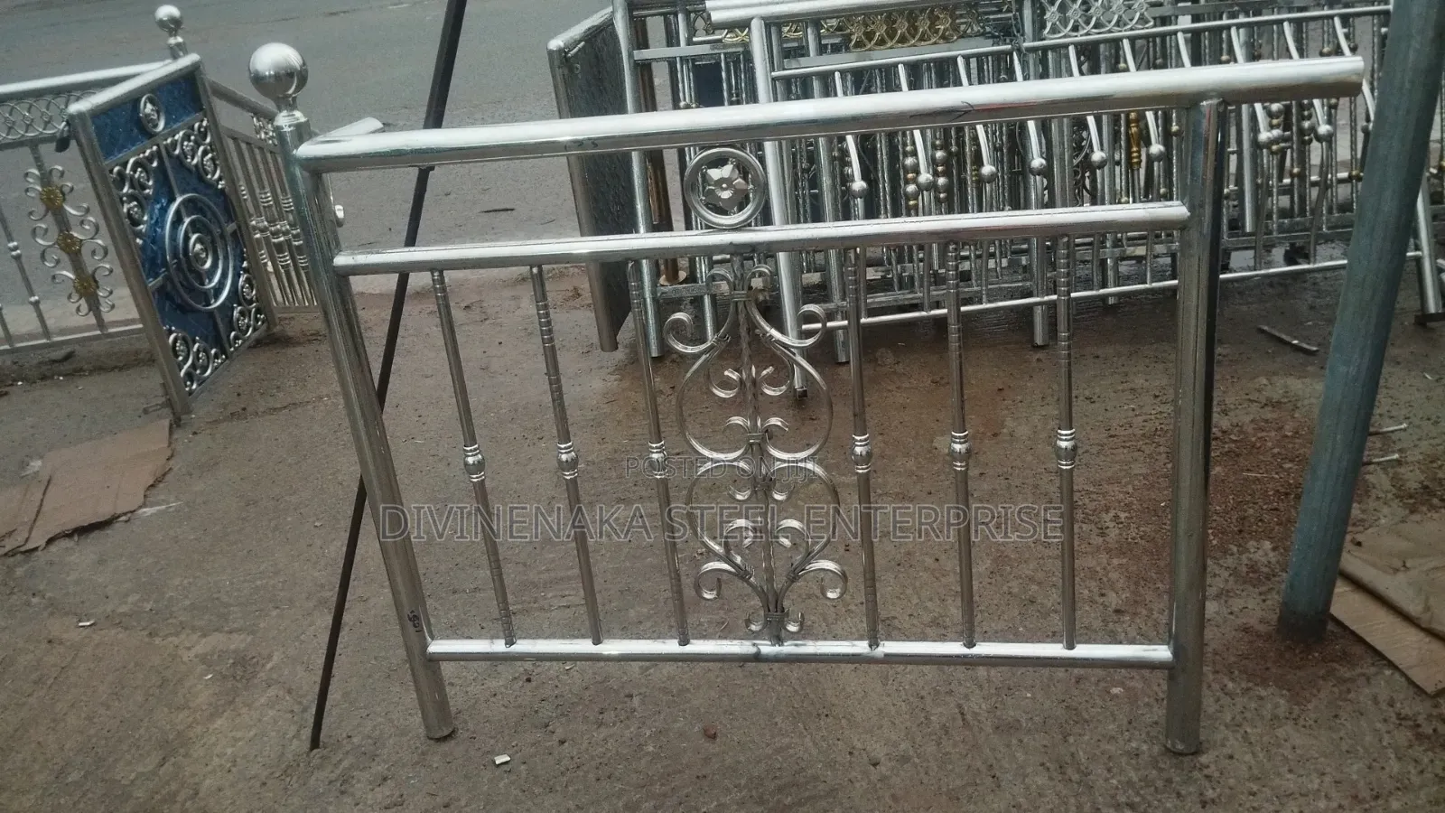Double Heart Silver Railings Design