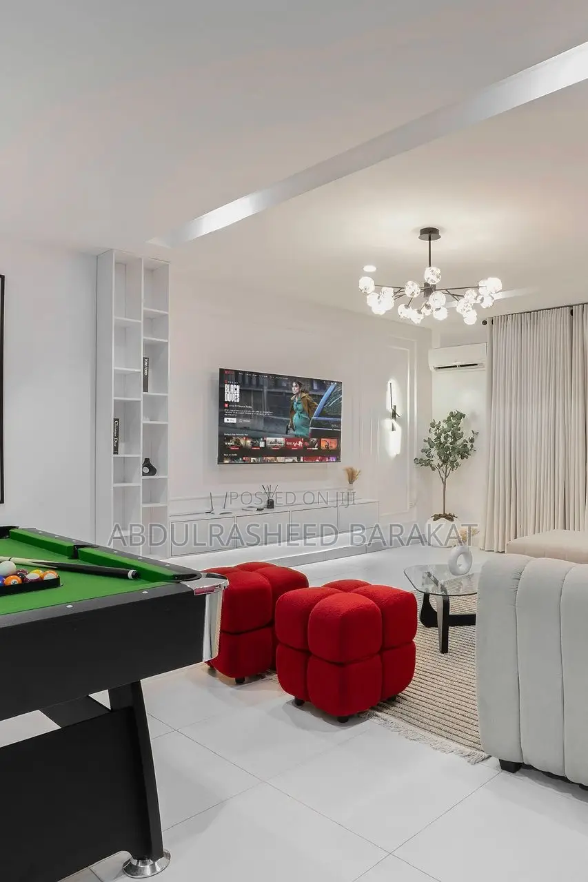 Brand New Luxury Two Bedroom With Pool Snooker Balcony