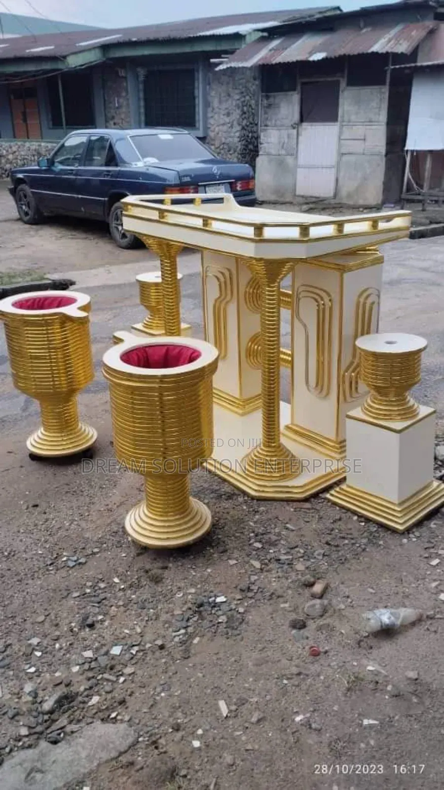 Quality Church Pulpit With Flower Vase and Offering Box