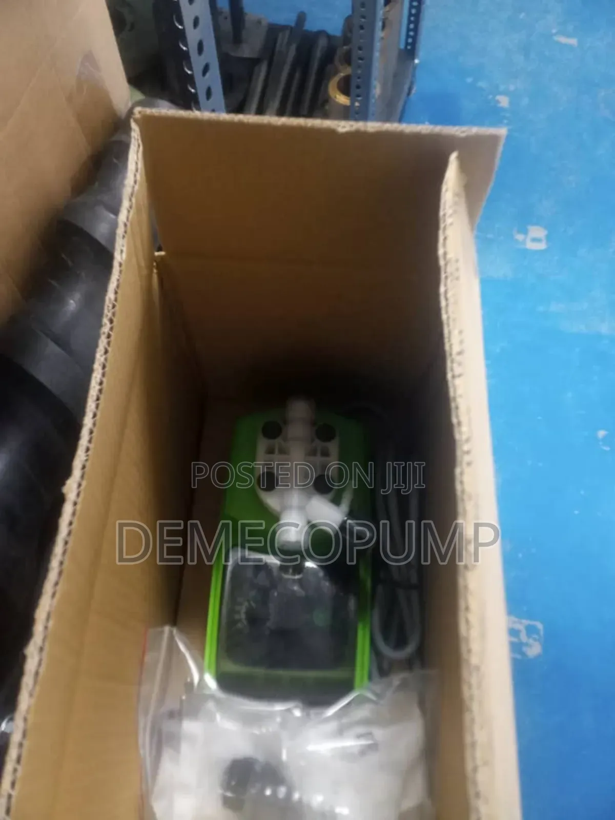 Emec Dozen Pump Machine