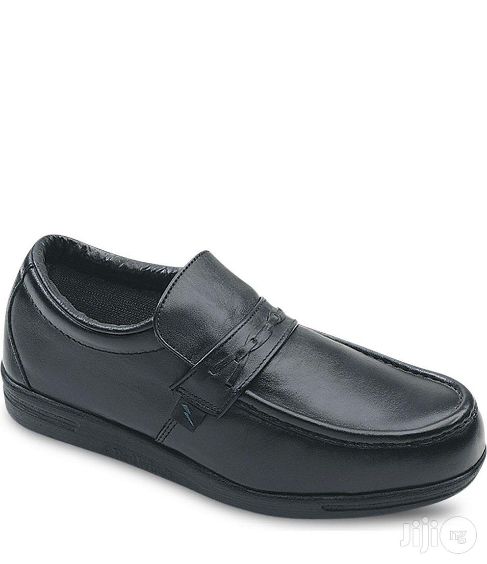 8207 Redwings Safety Shoe