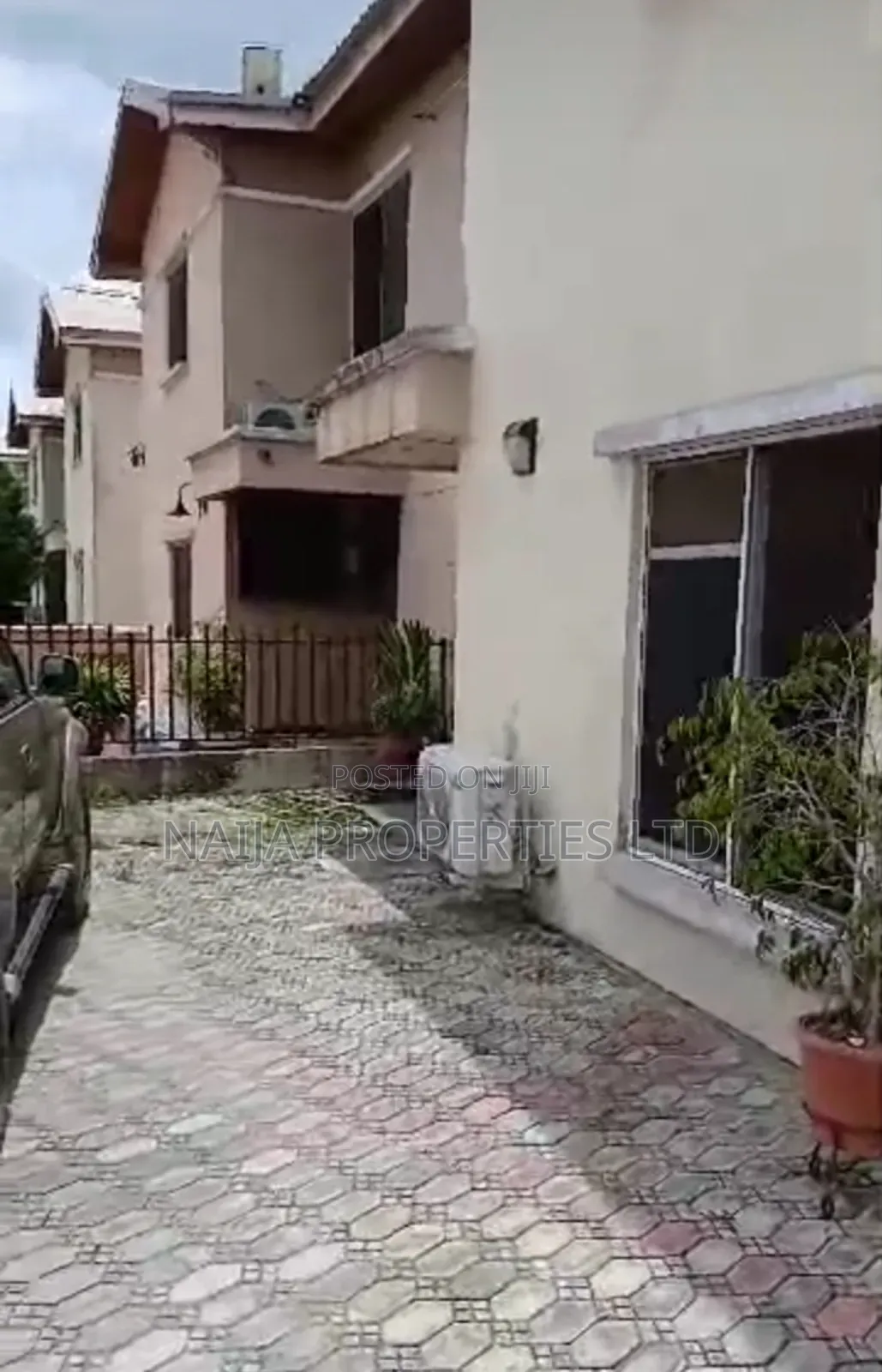 4bdrm Duplex in Abijo Gra for sale