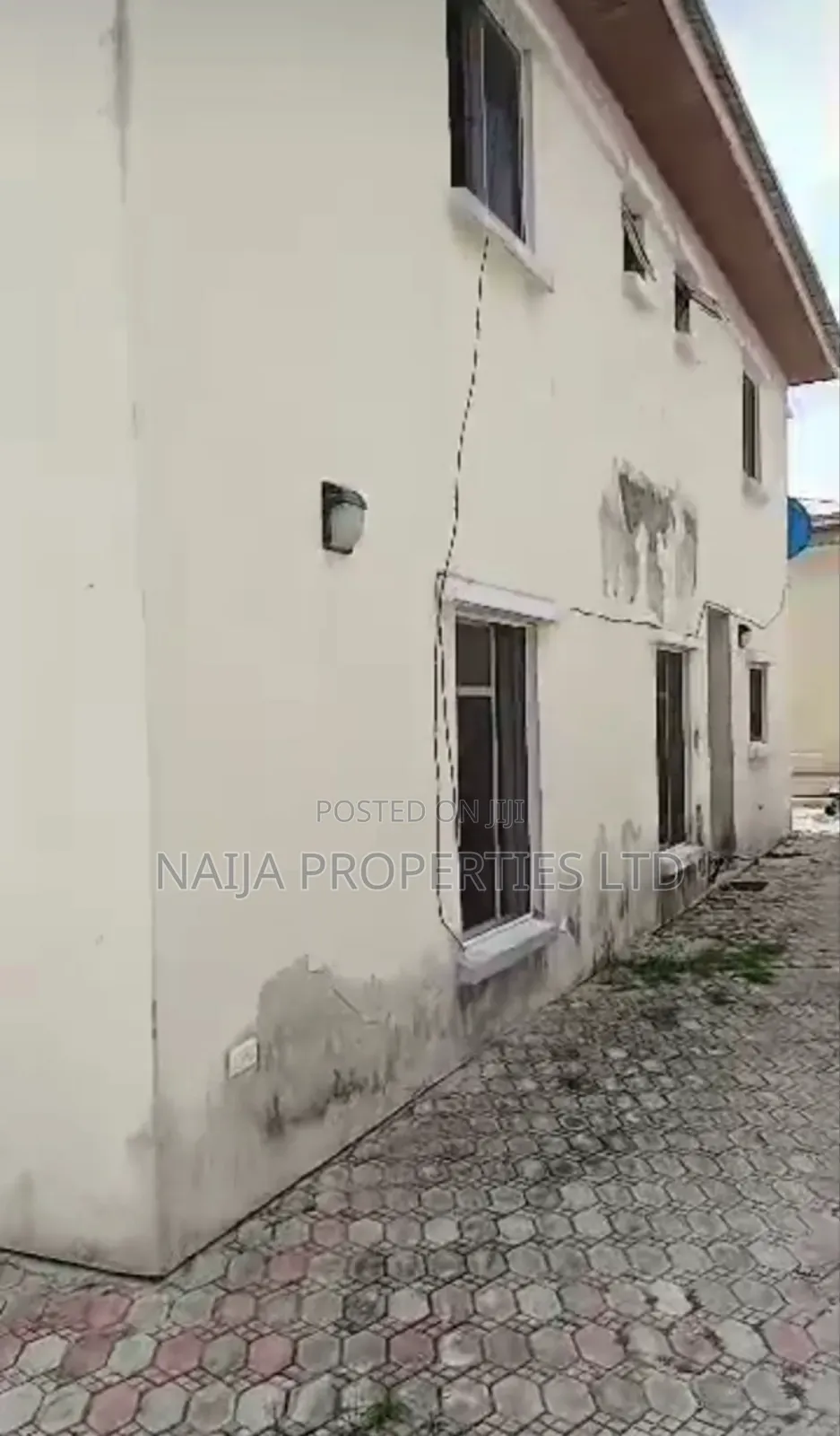 4bdrm Duplex in Abijo Gra for sale