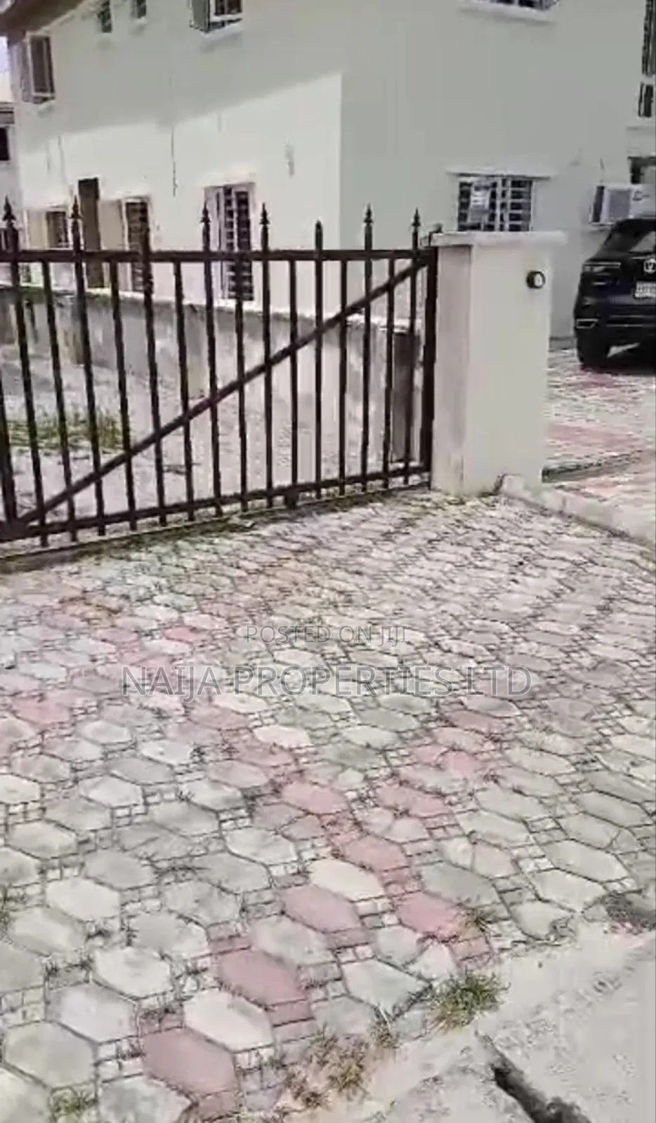 4bdrm Duplex in Abijo Gra for sale