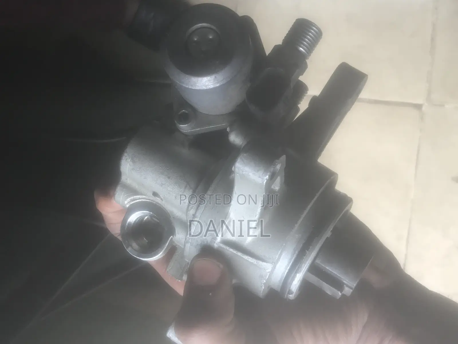 Porsche Panamera Fuel Pressure Regulator Pump