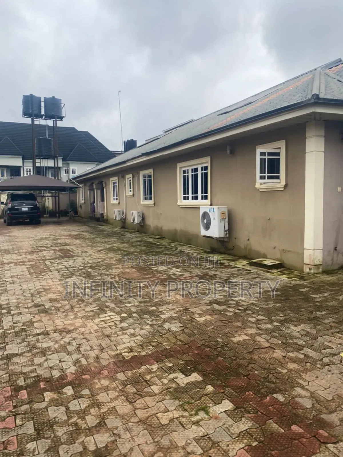 3bdrm Block of Flats in Ugbor, Benin City for sale