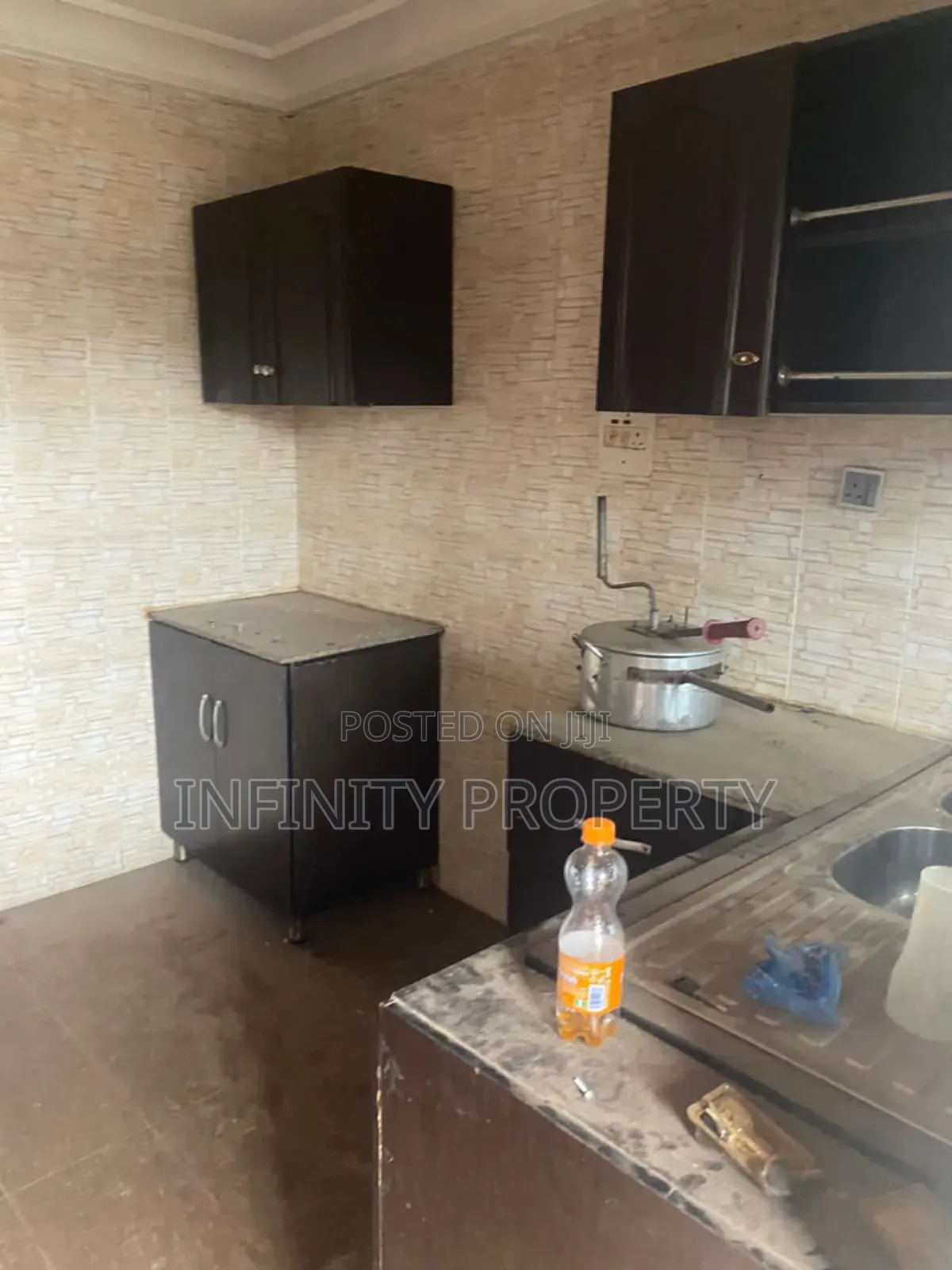 3bdrm Block of Flats in Ugbor, Benin City for sale