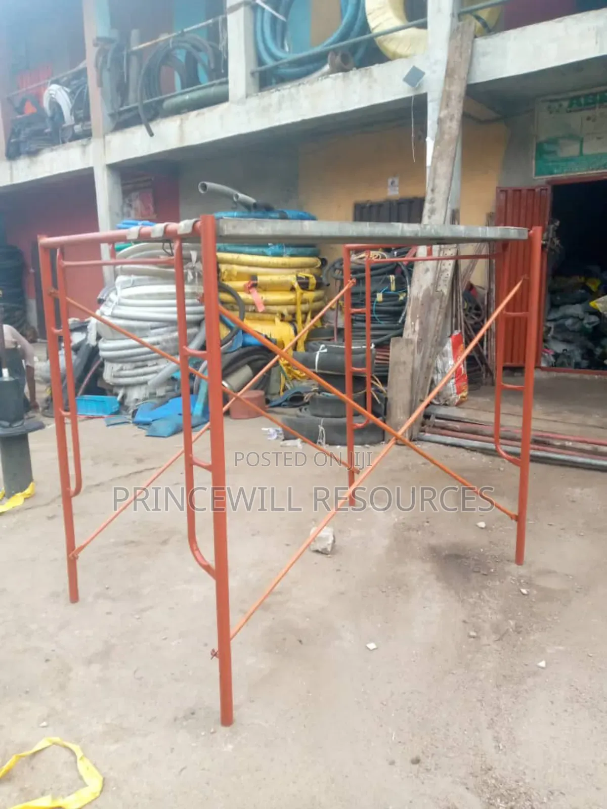 Scaffolding Stand for Your Job