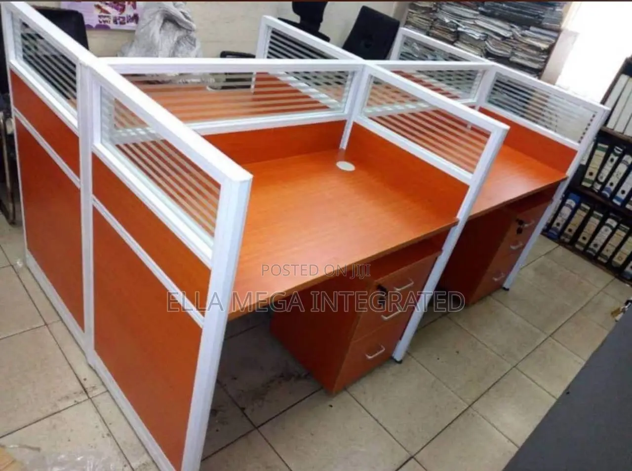 4 Seaters Work Station With Drawers