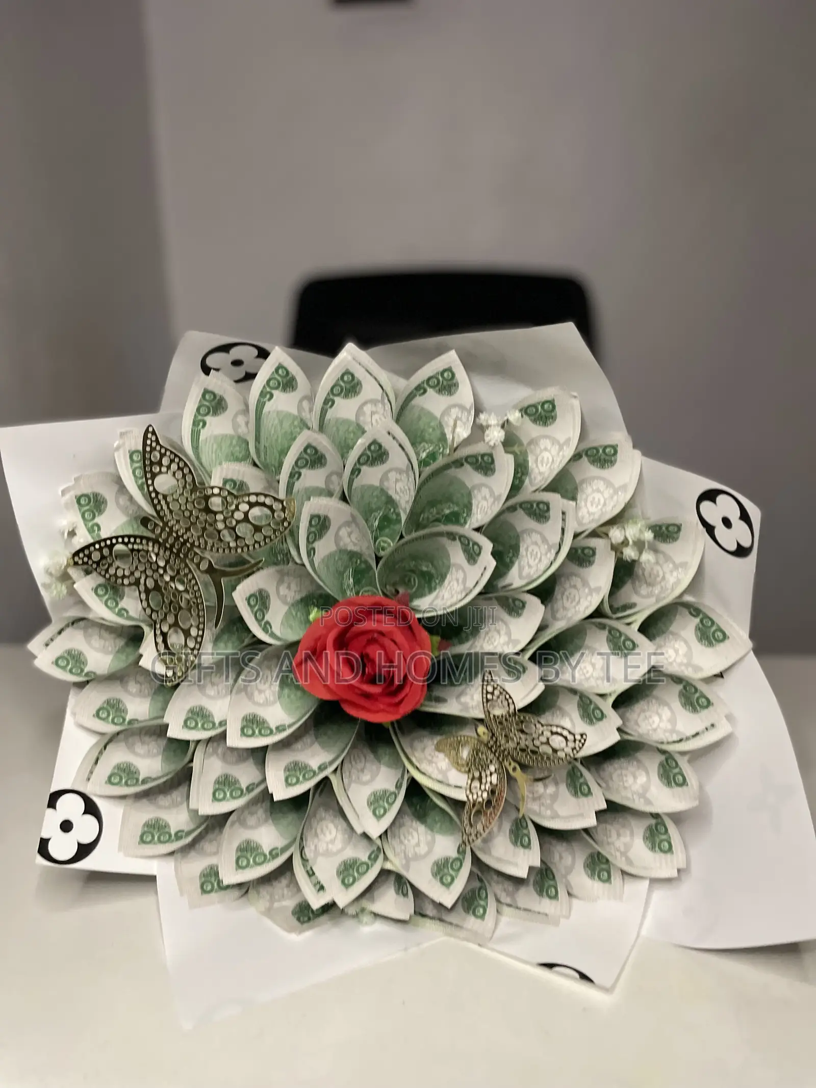 Very Beautiful Money Bouquet