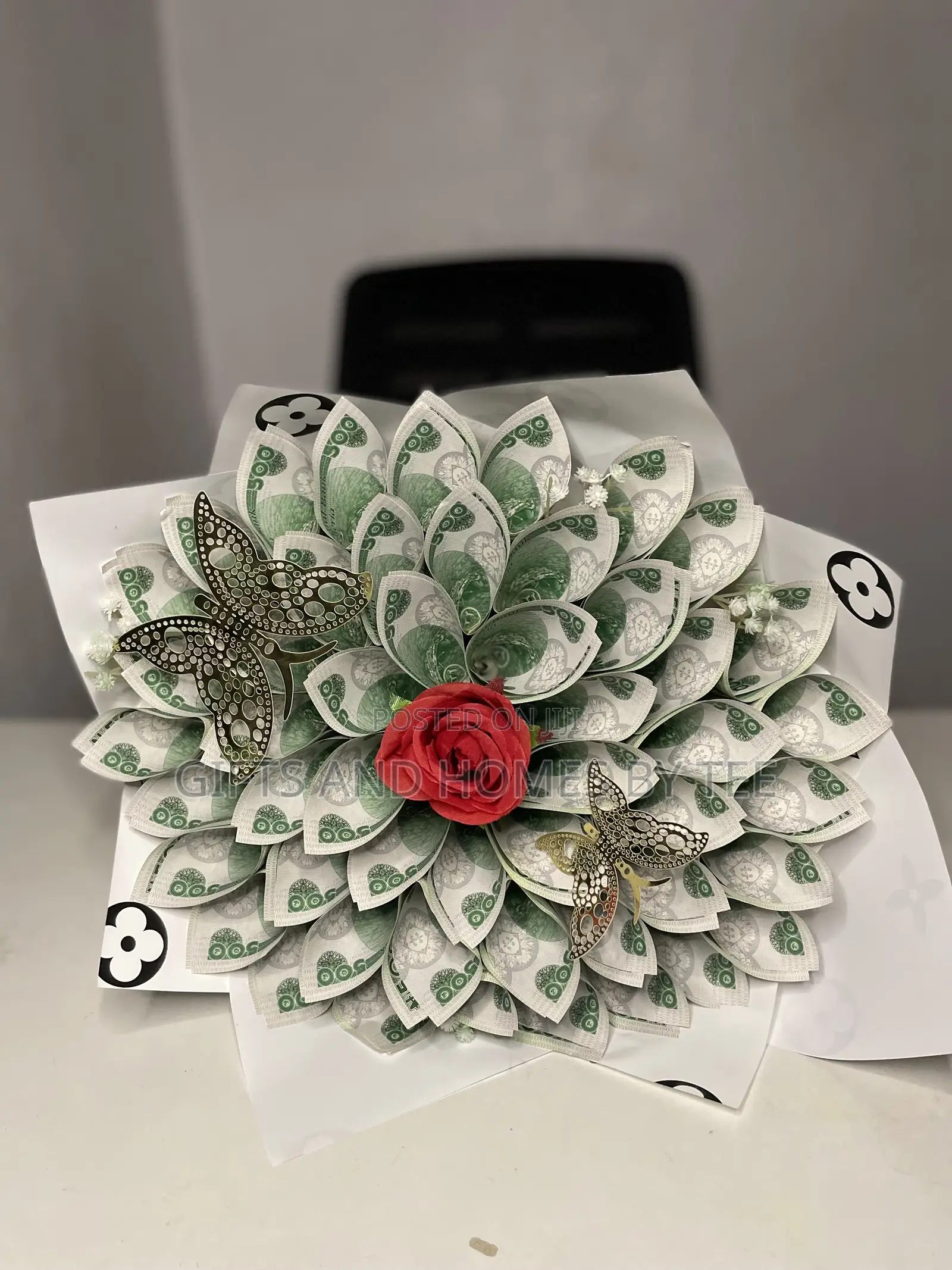 Very Beautiful Money Bouquet