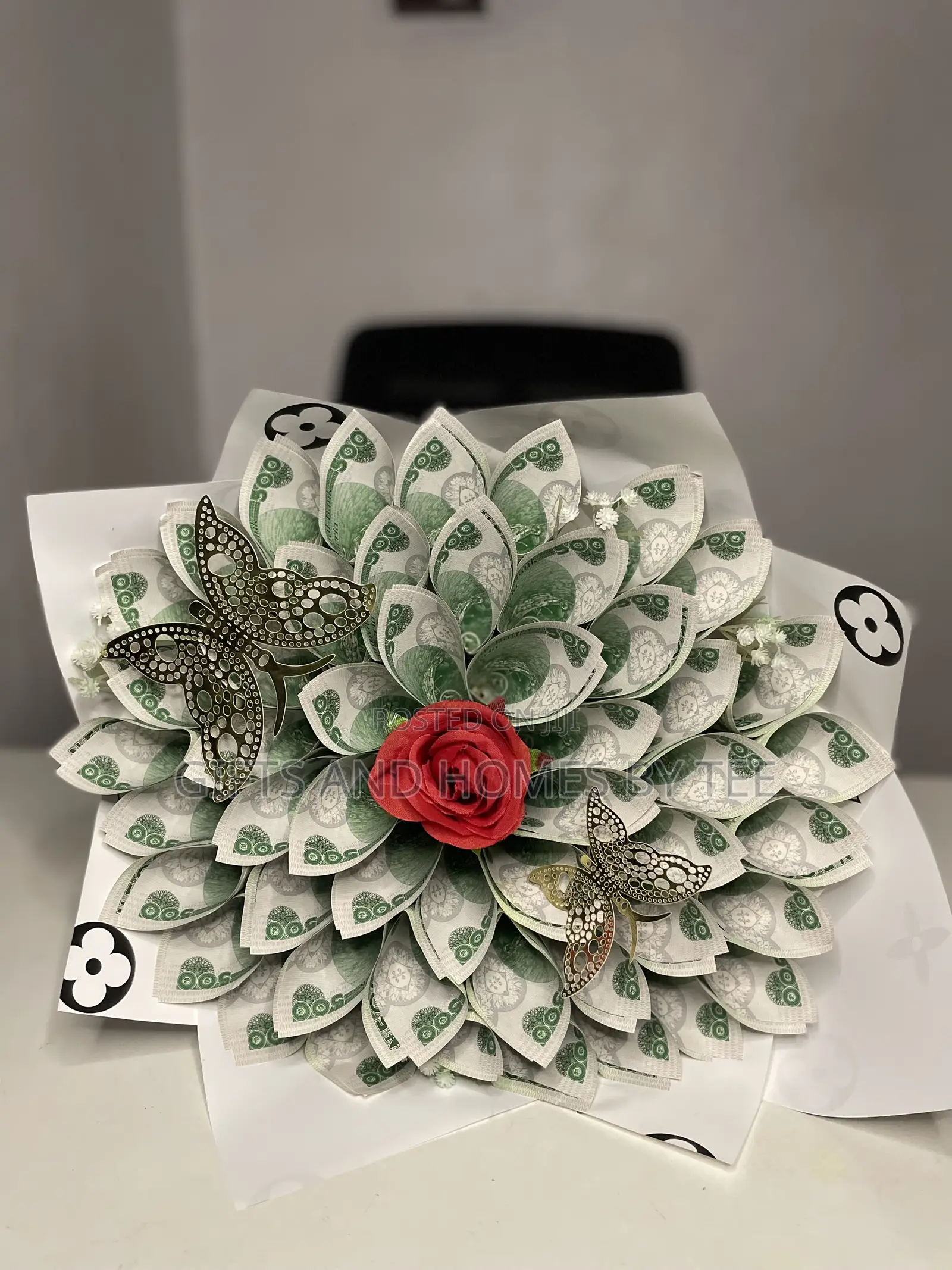 Very Beautiful Money Bouquet