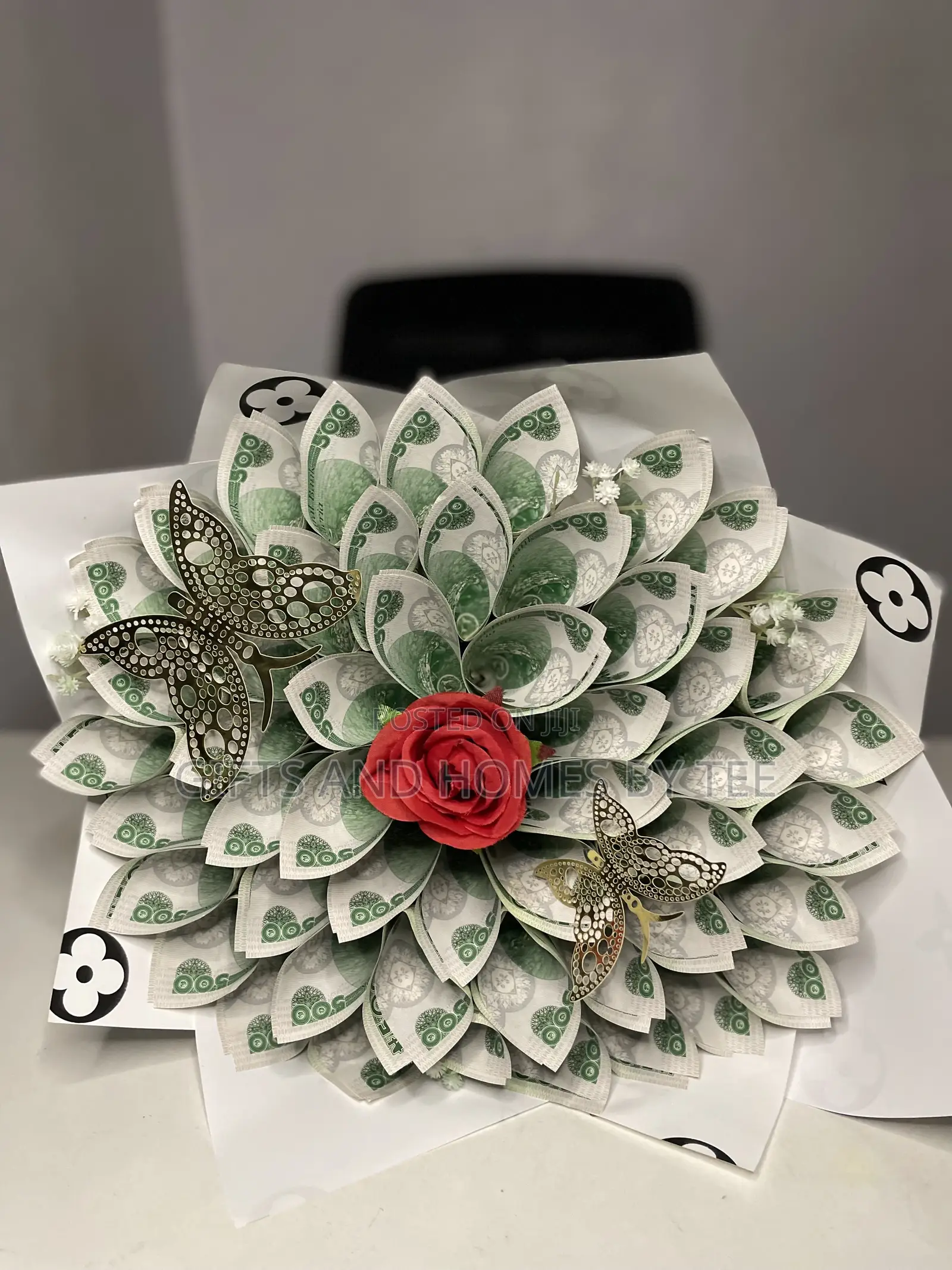 Very Beautiful Money Bouquet