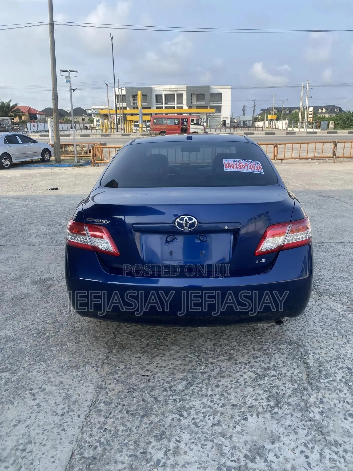 Toyota Camry LE 4dr Sedan (2.5L 4cyl 6A) 2011 Blue