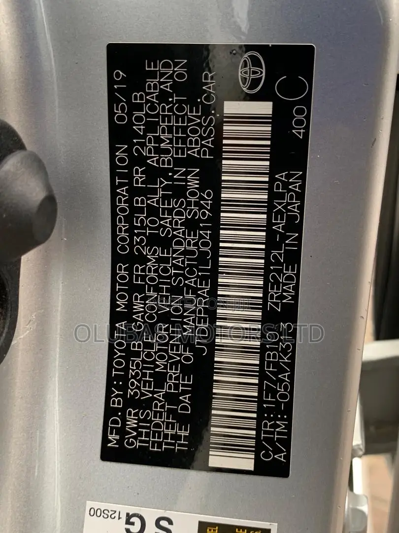 Toyota Corolla LE (1.8L 4cyl 2A) 2019 Silver