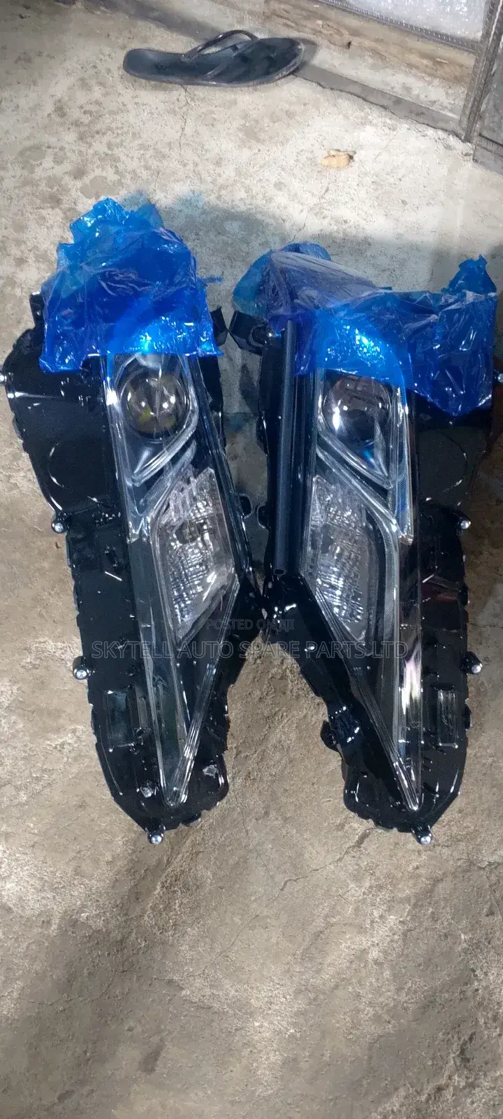 Set Of Head Lamp For Toyota Camry 2018 Xle