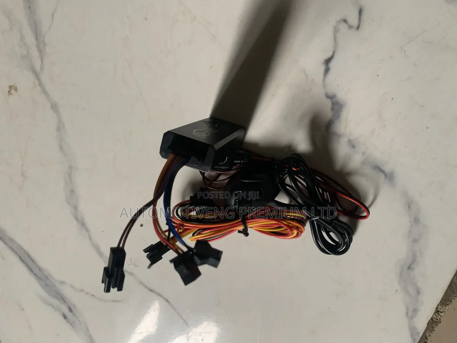 Modern GPS Tracker With Installation
