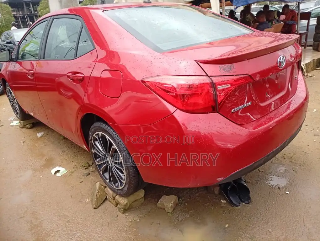 Toyota Corolla S 4dr Sedan (1.8L 4cyl CVT) 2016 Red