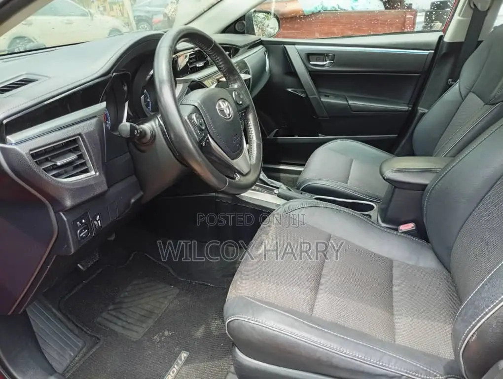 Toyota Corolla S 4dr Sedan (1.8L 4cyl CVT) 2016 Red